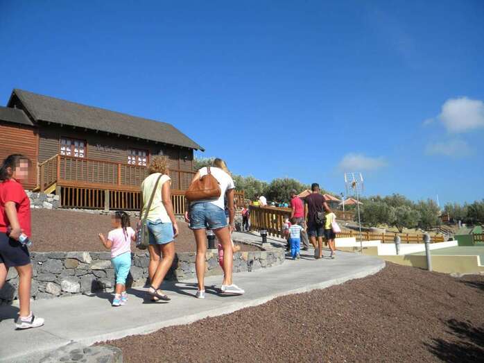 Imagen de archivo de una visita a la finca de Los Olivos / TA